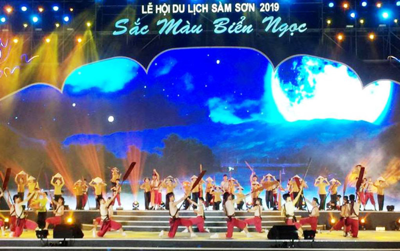 Khai hội ‘Sắc màu biển ngọc’, Sầm Sơn tưng bừng chào đón mùa du lịch biển 2019