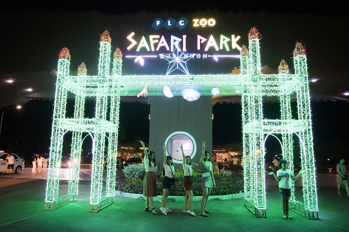 Lễ hội ánh sáng đầu tiên tại Quy Nhơn thu hút hàng vạn du khách