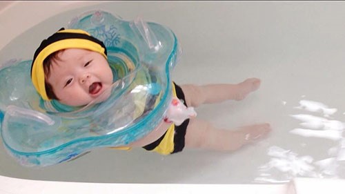 Cadie Mộc Trà ‘đốn tim’ dân mạng với loạt ảnh tốt nghiệp khóa học bơi