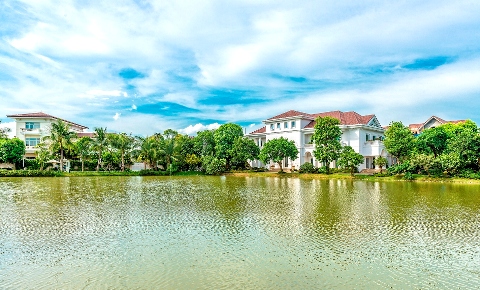 Tặng thẻ golf 25 năm và kỳ nghỉ dưỡng trị giá 450 triệu cho tân chủ nhân biệt thự Vinhomes Riverside