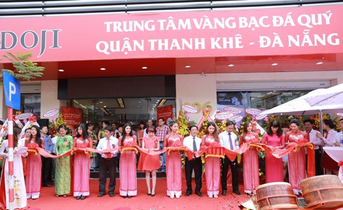 Trang sức DOJI chinh phục khách hàng Bắc – Trung – Nam