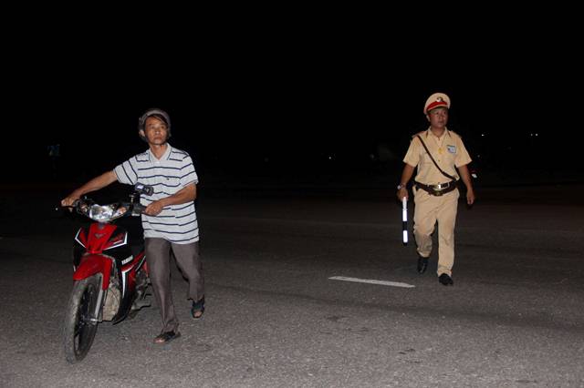 Đầu xuân gặp chiến sĩ CSGT TP Huế mưu trí bắt cướp trong ngày Giáp Tết