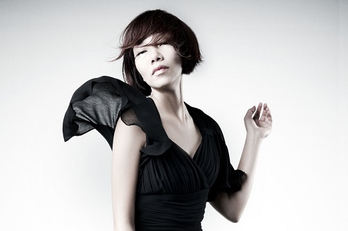 Trần Thu Hà về nước ngồi ‘ghế nóng’ Vietnam Idol