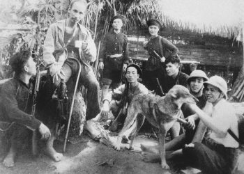 Triển lãm ảnh tư liệu về người cảnh vệ của Chủ tịch Hồ Chí Minh