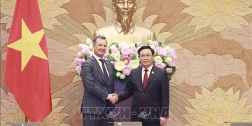 Chủ tịch Quốc hội hội Vương Đình Huệ  tiếp Phó Chủ tịch thứ nhất Hội đồng Liên bang Nga