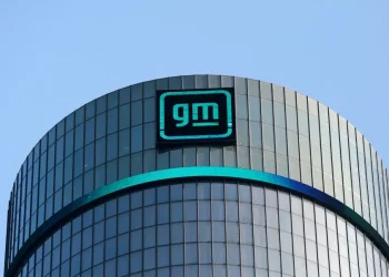 General Motors đang hợp tác với Microsoft để phát triển một trợ lý ảo giống như ChatGPT cho những chiếc xe trong tương lai