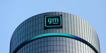 General Motors đang hợp tác với Microsoft để phát triển một trợ lý ảo giống như ChatGPT cho những chiếc xe trong tương lai