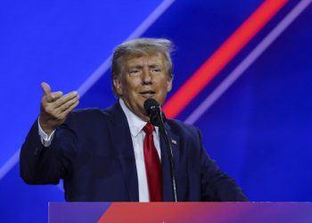 Cựu Tổng thống Mỹ Donald Trump tuyên bố sẽ “trục xuất” đối thủ Joe Biden khỏi Nhà Trắng sau bầu cử tổng thống 2024