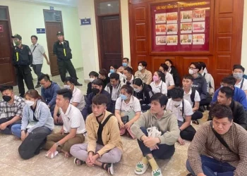 Ngân hàng có liên đới khi thuê công ty đòi nợ kiểu khủng bố, lộ chiêu trò ghép ‘ảnh nóng’ đe doạ khách hàng?