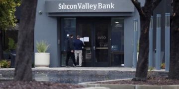 Công ty Bảo hiểm Ký thác Liên bang Hoa Kỳ đấu giá ngân hàng Silicon Valley Bank