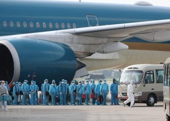 Từ chuyến bay nhân đạo, trở thành “đại án” – Cần có giải pháp tốt hơn trong công tác cán bộ