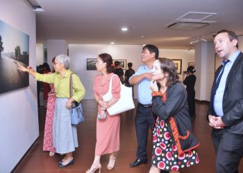 Đà Nẵng: Khai mạc triển lãm ảnh nghệ thuật chủ đề “Mê Kông – Chuyện đôi bờ”: Khi sẻ chia văn hóa, chúng ta hiểu biết nhau hơn