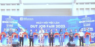 DUT JOB FAIR 2023: Nhà trường – Doanh nghiệp và Sinh viên cùng gặp gỡ, đồng hành vì nguồn nhân lực chất lượng cao
