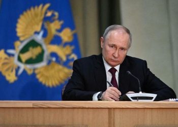 Tổng thống Nga Vladimir Putin đã ký sắc lệnh tạm thời kiểm soát tài sản của hai công ty châu Âu tại Nga.