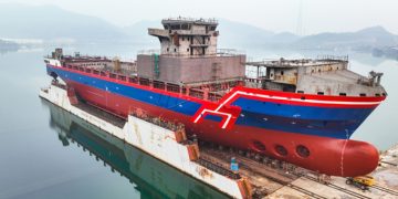 Trung Quốc hạ thủy tàu đặt cáp ngầm có tải trọng 10.000 tấn