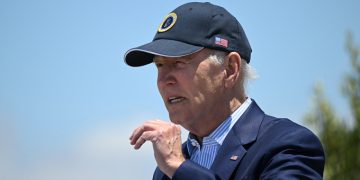 Tổng thống Mỹ Biden: Có nguy cơ ông Putin sử dụng vũ khí hạt nhân chiến thuật