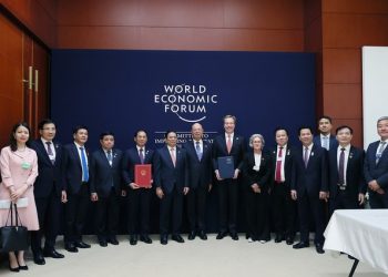 Thủ tướng Phạm Minh Chính tiếp và làm việc với Chủ tịch Diễn đàn Kinh tế Thế giới