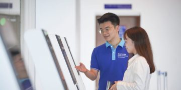 Hành khách của Korean Air tự làm thủ tục chuyến bay tại Nhà ga Quốc tế Đà Nẵng