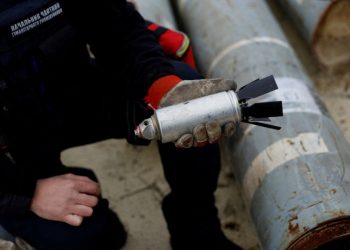 Tỷ phú Elon Musk, ông chủ Tesla đã chỉ trích chính quyền Mỹ vì gửi bom chùm tới Ukraine