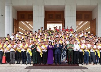 Khoa học, công nghệ ngày hôm nay chưa đủ khả năng để tạo ra máu, nhưng tình người có thể giúp những người đang cần máu.