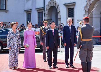 Lễ đón chính thức Chủ tịch nước Võ Văn Thưởng tại Cộng hòa Áo