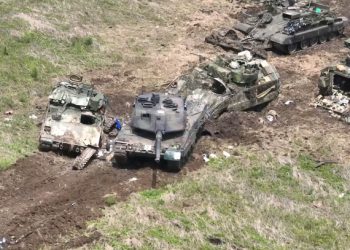 Tăng thiết giáp phương Tây không thể vượt qua phòng tuyến Nga ở Ukraine