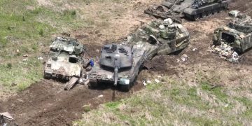 Tăng thiết giáp phương Tây không thể vượt qua phòng tuyến Nga ở Ukraine