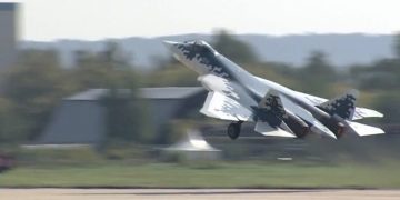 Nga nâng cấp liên lạc kỹ thuật số trên không hiện đại cho máy bay chiến đấu đa chức năng Su-57