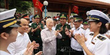 Tổng Bí thư Nguyễn Phú Trọng thăm và trồng cây lưu niệm tại Cửa khẩu Quốc tế Hữu Nghị