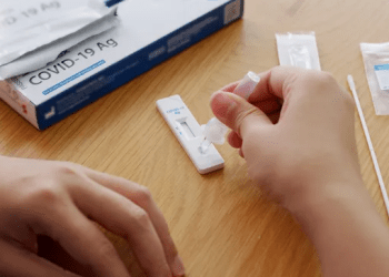 Biến thể JN.1 chiếm gần 50% số ca mắc mới COVID-19 ở Mỹ