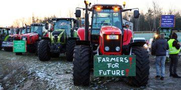 Ông Medvedev cảnh báo Đức có thể sắp đối mặt cách mạng màu