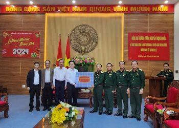 Bí thư Trung ương Đảng, Trưởng Ban Tuyên giáo Trung ương Nguyễn Trọng Nghĩa thăm và chúc tết Bộ Tư lệnh Quân khu 5