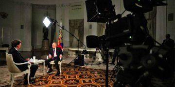 Lý do nhà báo Mỹ Tucker Carlson được chọn phỏng vấn Tổng thống Nga Vladimir Putin