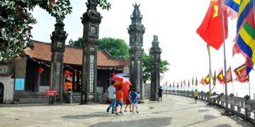 Đình Chèm, nơi thờ Đức Thánh Chèm họ Lý