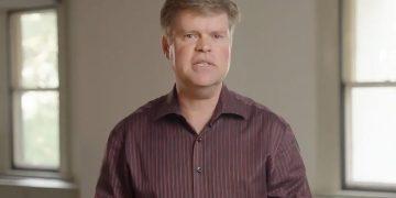 Chiến thắng trong đảng Dân chủ ở Samoa thuộc về Jason Palmer, một doanh nhân và là một nhà đầu tư