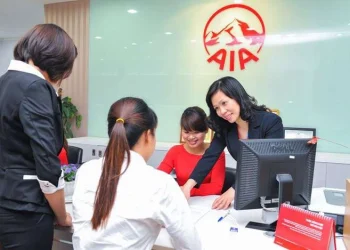 Gần 60% khách vay tiền ngân hàng hủy bảo hiểm AIA sau năm đầu