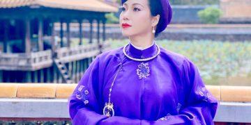 Áo tấc (áo ngũ thân tay rộng ) một cổ phục quý đang hồi sinh