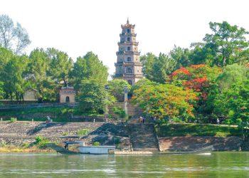 Vị thế của chùa Thiên Mụ đối với vùng đất Huế