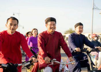 Huế: Hội Tụ Ba Miền – Thành Phố Xanh Trong Tà Áo Dài Truyền Thống – Xe đạp & Áo dài