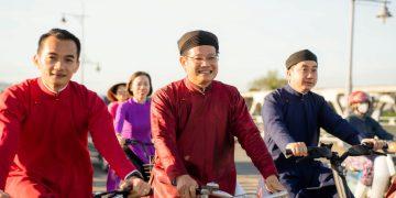 Huế: Hội Tụ Ba Miền – Thành Phố Xanh Trong Tà Áo Dài Truyền Thống – Xe đạp & Áo dài