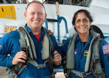 Hai phi hành gia NASA (Mỹ) đang làm việc trên Trạm Vũ trụ Quốc tế (ISS) chưa xác định được ngày về