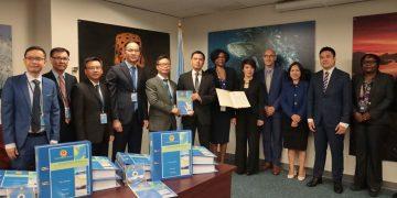 Việt Nam nộp Hồ sơ đệ trình lên Liên Hợp Quốc và tuyên bố ranh giới thềm lục địa mở rộng khu vực giữa Biển Đông