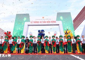 Thông xe cầu Bến Rừng nối Hải Phòng với Quảng Ninh