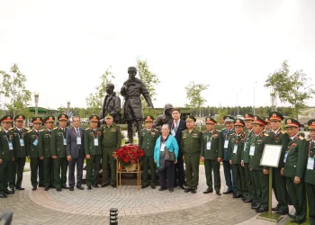 Lễ khánh thành tượng đài tưởng niệm các chiến sĩ tình nguyện quốc tế Việt Nam tại Nga