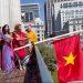 Cờ đỏ sao vàng Việt Nam tung bay trên Tòa thị chính TP.San Francisco