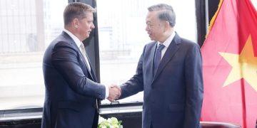 Elon Musk muốn đầu tư Internet vệ tinh SpaceX phủ sóng toàn quốc tại Việt Nam 