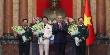 Thăng hàm Đại tướng Bộ trưởng Công an và Tổng Tham mưu trưởng QĐND Việt Nam