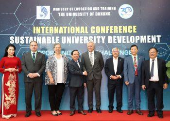 Hội thảo “Phát triển Đại học bền vững: Cơ hội và Thách thức”: Mô hình đại học của nền văn minh tri thức sẽ như thế nào?