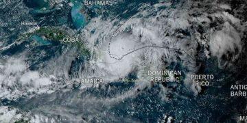 Việt Nam bày tỏ đoàn kết với Cuba khắc phục hậu quả cơn bão Oscar