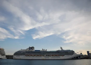 Dịch norovirus bùng phát trên tàu du lịch biển Coral Princess khởi hành từ Singapore đi Mỹ